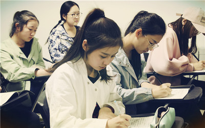 2017年北京电影学员艺术即兴演讲创作题目